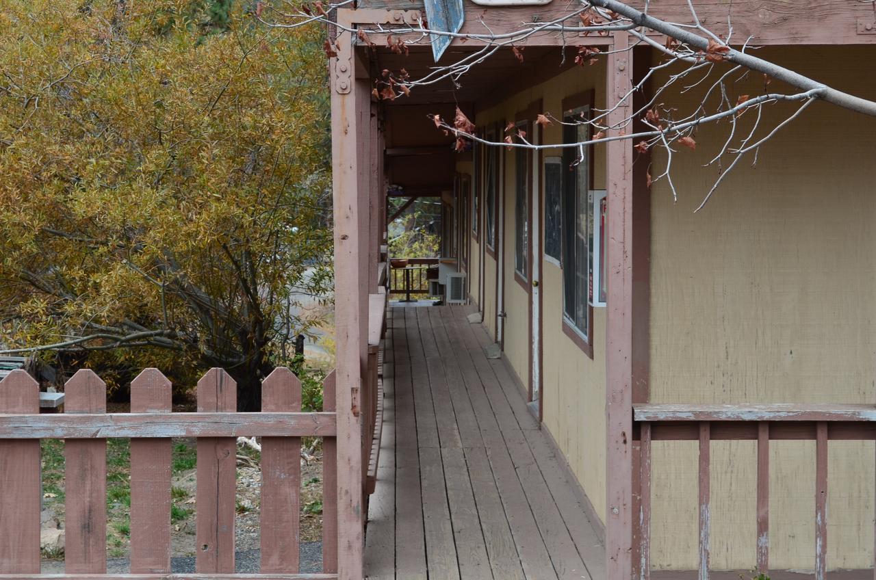 Deep Creek Motel Running Springs Eksteriør bilde