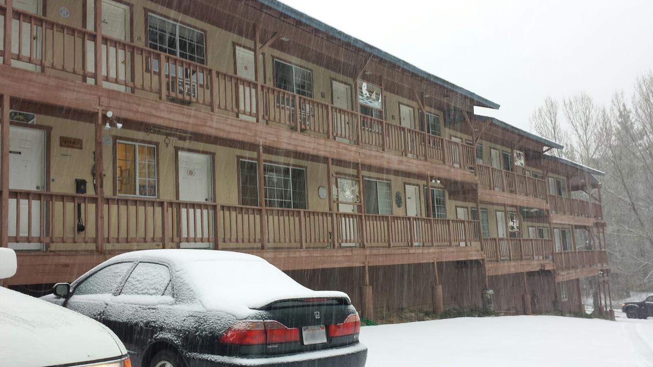 Deep Creek Motel Running Springs Eksteriør bilde