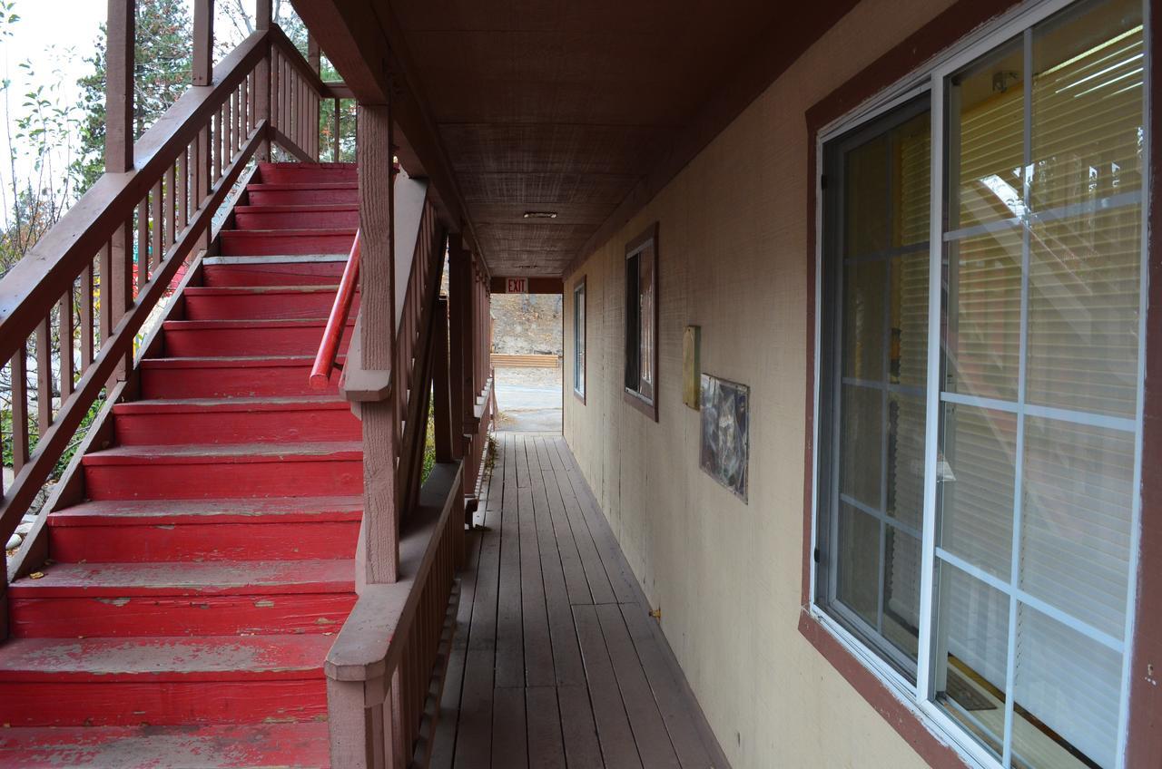 Deep Creek Motel Running Springs Eksteriør bilde
